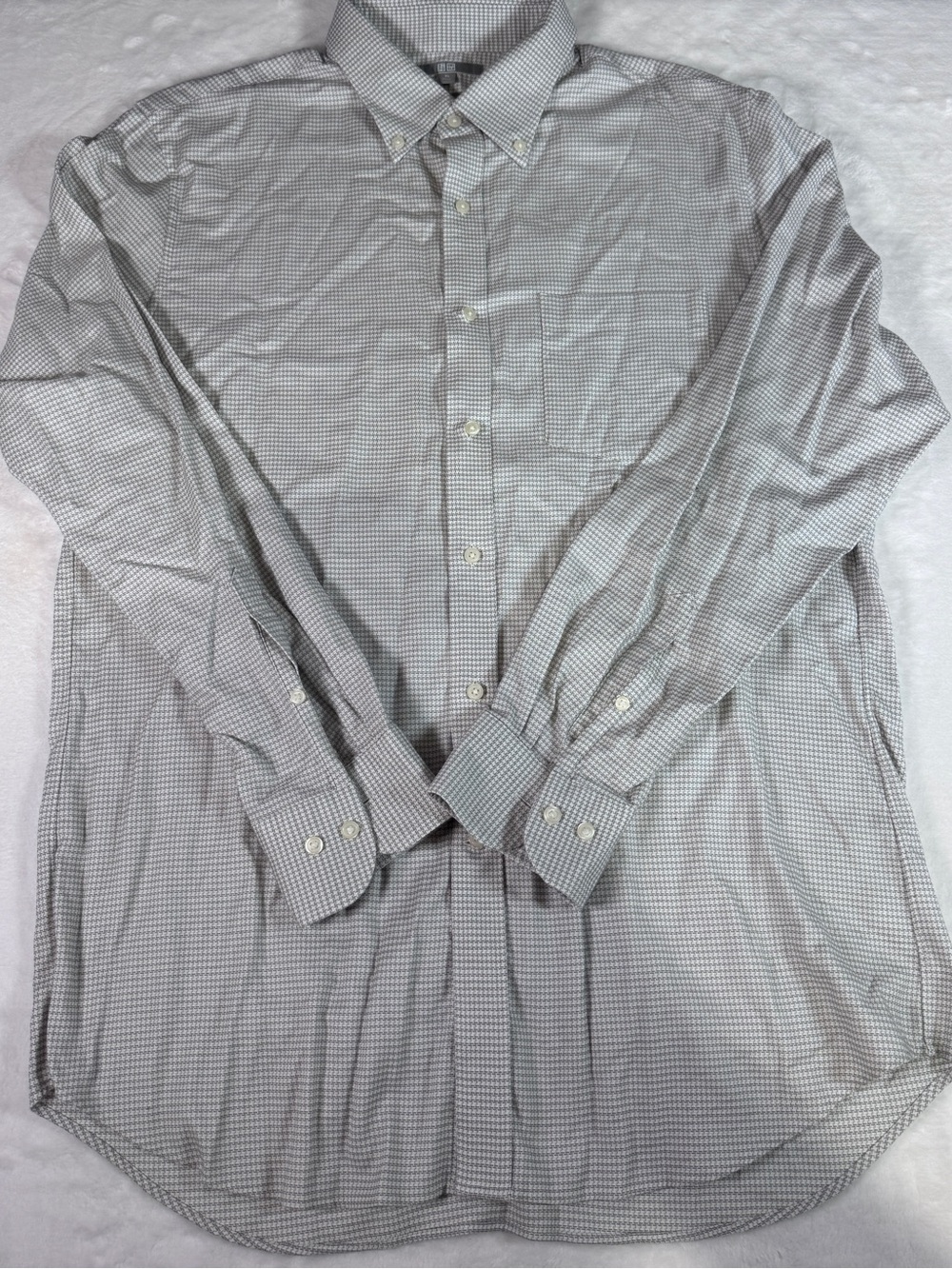 Uniqlo Men’s Slim Fit Button Down Shirt Gray Micro Check Size XL